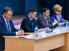 Глава Краснодара Евгений Первышов пообщался с жителями пяти поселков