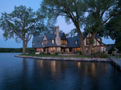 В Новороссийске жители наказали «единоличника», построившего дом в береговой зоне