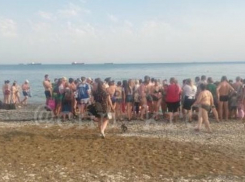  Стали известны подробности попадания молнии в мужчину во время купания в Черном море 