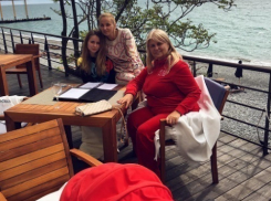 Татьяна Навка отдыхает вместе с семьей в Сочи