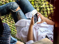 26-летняя кубанка распространяла фейки, чтобы поддержать беседу в соцсетях