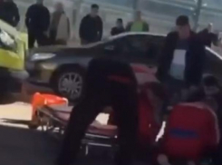 «Очень страшное место»: в Сочи на опасном переходе «Лэнд Ровер» сбил бабушку