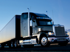 Владельцев большегрузов, относящихся к системе «Платон», освободили от транспортного налога