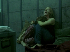 Змея «заперла» беременную краснодарку в туалете