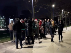 Дождь не отпугнул краснодарцев от прогулки по Японскому саду