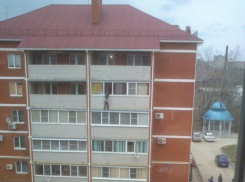  Наркотики чуть не толкнули девушку прыгнуть с четвертого этажа в Горячем Ключе 