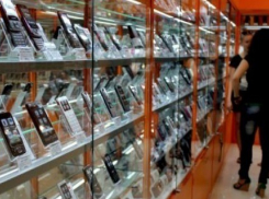 В Новороссийске девушка украла смартфон и подарила своей сестре