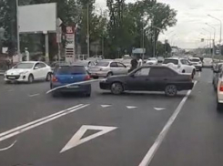 «Опять ДТП на Новороссийской и Селезнева»: краснодарцы просят установить светофор