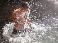 «Моржи» Геленджика получили площадку для купания в море