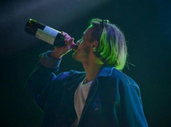 Солиста украинской группы «Пошлая Молли» задержали после концерта в Геленджике