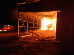 Пожар на агроферме под Краснодаром тушили 18 часов