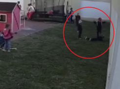 В частном детсаду Краснодара маленький садист избил одногруппника на глазах у воспитателей