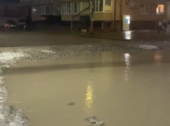 «Огромные лужи остаются нетронутыми»: краснодарцы о работе водооткачивающей техники и затопленных улицах