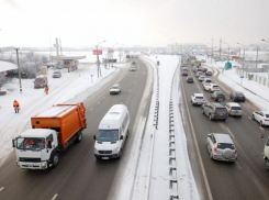 Кубанские трассы чистят около 470 машин 