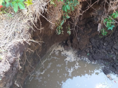 В Краснодаре не могут закопать опасную яму