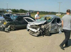  Между Новотиторовской и Динской лоб в лоб столкнулись две «Лады» 