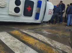 Два ребенка и пятеро взрослых пострадали в ДТП со «скорой» в Краснодаре 