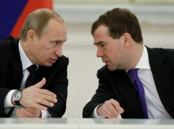 Медведев в Сочи представил Путину предложения по структуре правительства