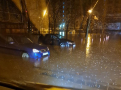 Улицы ушли под воду, а город встал в пробки: хаос обрушился на Краснодар из-за дождя