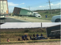 В лобовом столкновении грузовика с машиной из свадебного картежа на Кубани погибли два человека 