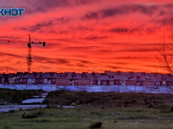 Краснодарец снял на фото огненный апрельский закат