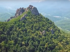 Дольмены, водопады и горы: ТОП-5 необычных мест в Туапсе для туристов и жителей Краснодарского края