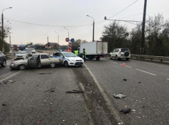 На Кубани 17-летний подросток устроил массовое ДТП на угнанной машине 