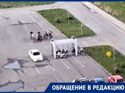 Сборище питбайкеров оккупировали остановку в Краснодаре