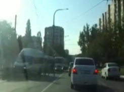 Два водителя маршруток устроили драку на дороге в Новороссийске