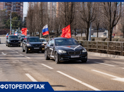 «В Чеченскую войну было легче»: в Краснодаре прошел автопробег в годовщину спецоперации