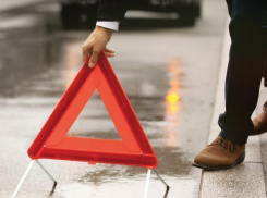 В ДТП с участием полицейского пострадали трое, один погиб