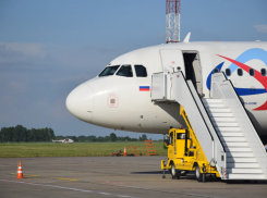 Пилота самолёта ослепили лазером при посадке в Сочи