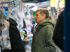 Продавцы в «скобяных рядах» Краснодара продолжили снос ларьков самостоятельно