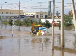 В Краснодаре продолжают ликвидировать последствия ливня, который побил все рекорды
