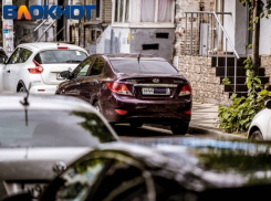Жители Краснодара и депутаты раскритиковали идею повышения платы за парковку