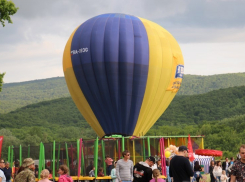 Шаров могло не быть: «Абинская Ривьера» задержала полеты на два часа