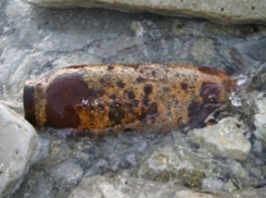 На пляже под Новороссийском нашли немецкую авиабомбу