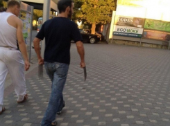 В Краснодаре гуляет по улицам «человек-Росомаха» 