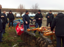  Производители техники Кубани побывали у садоводов и виноградарей 