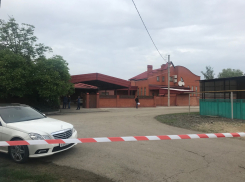 Пытавшие семью бывшего вице-губернатора Кубани Ахеджака преступники могли попасть к дому с реки