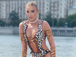 Звездам слабо? Киркоров в Краснодаре выбирает Крым, Митя Фомин в Волгограде раздевается лишь по пояс, а Бузова в Воронеже не признается в любви к пенису 