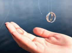 Кубанская мошенница вышла замуж за ветерана и его сына, пережив смерти обоих