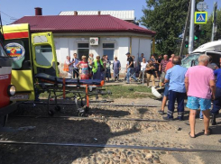 Трамвай столкнулся с грузовиком в центре Краснодара