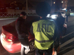 В Краснодаре таксист сбил студентку на пешеходном переходе