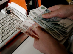 Продавец «обчистил» кассу магазина, в котором работал 