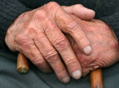 В Краснодаре мужчина до смерти забил 71-летнего отца 