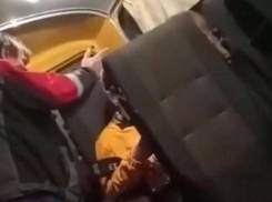 Водителя школьного автобуса в Анапе, обматерившего детей, арестовали 