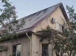 Власти показали кадры с места гибели двух детей из-за атаки БПЛА на Краснодар