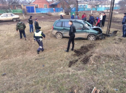 В сильной аварии с опрокидыванием в Щербиновском районе пострадал ребенок