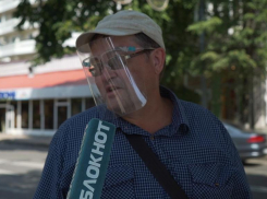 «Если требуют, то надеваю», - краснодарцы о масочном режиме
